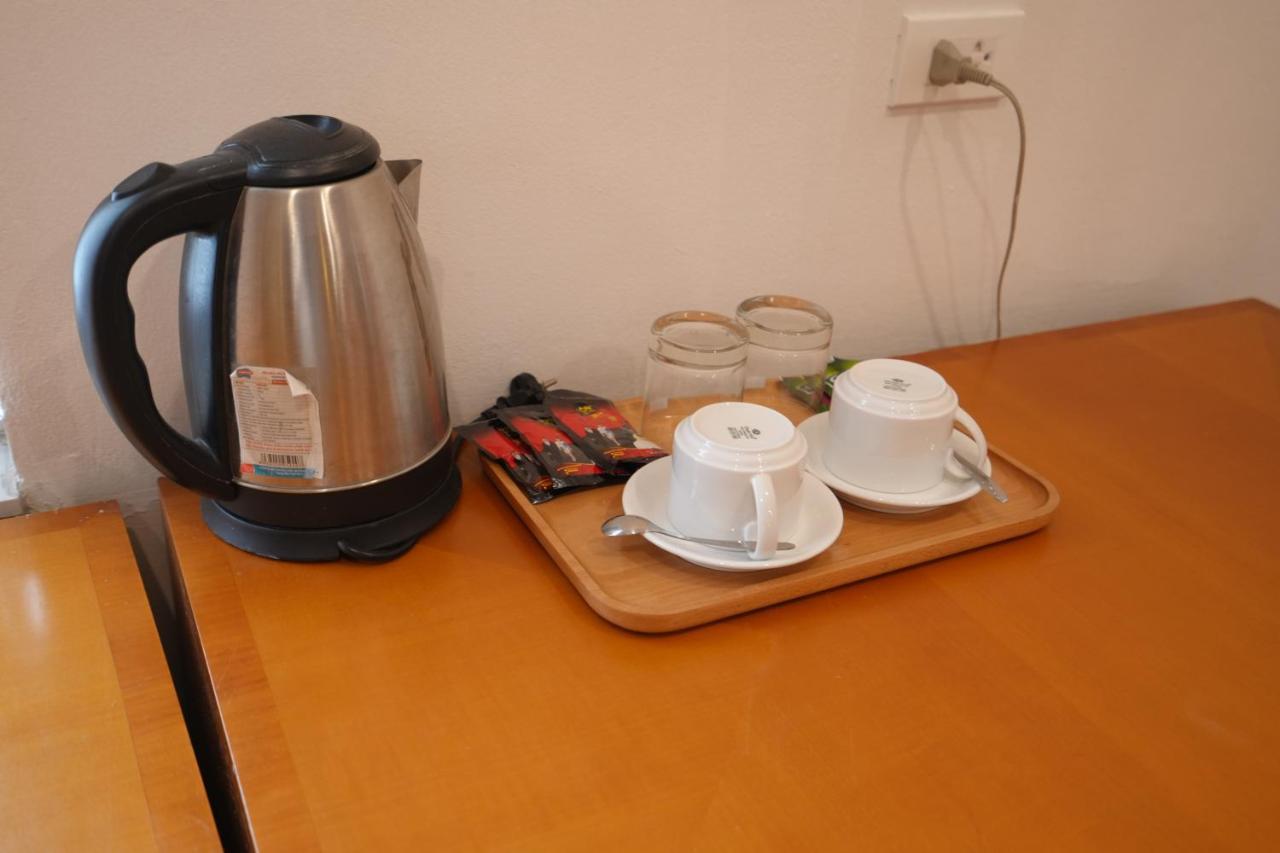 Golden Sunshine Villa Hotel And Travel Ханой Экстерьер фото